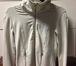 Lululemon Creme color sweater